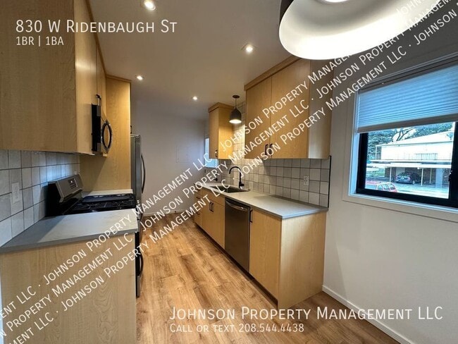 Photo - 830 W Ridenbaugh St