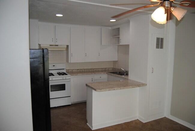 La Marque 6 Unit