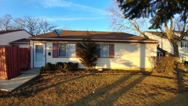 Building Photo - 1733 Queensbury Cir Rental