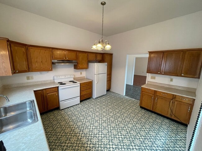 Photo - 18206 Shelbyville Rd