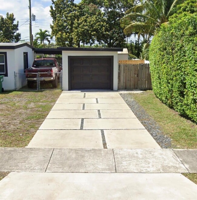 Photo - 4910 SW 98th Avenue Rd Unidad a