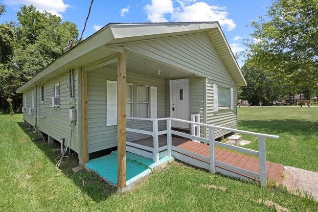 Photo - 655 N 2nd St