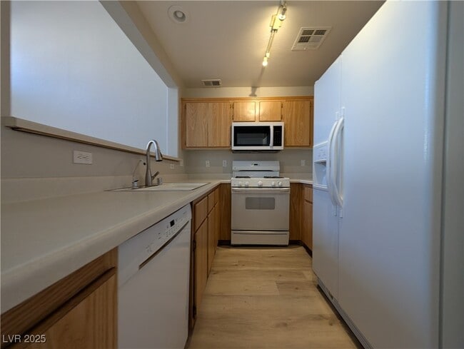 Building Photo - 9575 Belle Fountain Ave Rental