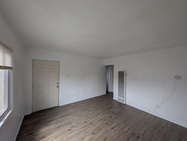 Building Photo - 8313 Copper Ave NE Rental