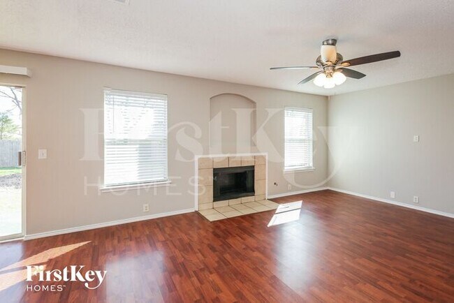 Photo - 1402 Caleo Dr