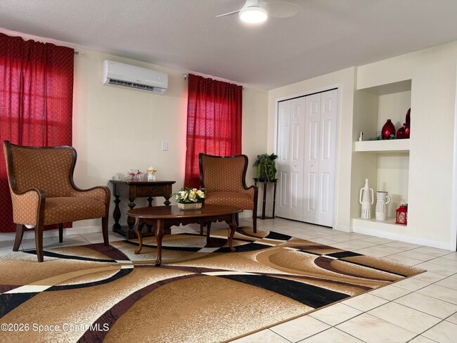 Photo - 2027 Wallace Ave