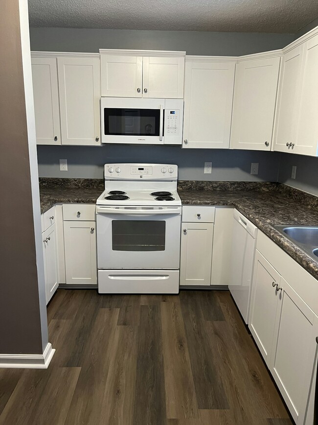 Photo - 1526 Fort Bragg Rd