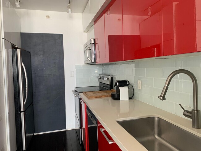 Photo - 100-1514 Lincoln Rd Unit 1514