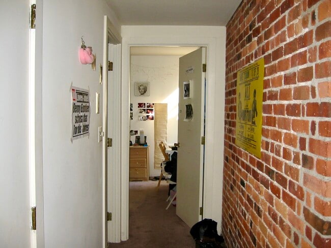Photo - 29 Brainerd Rd Unidad 305 Rental
