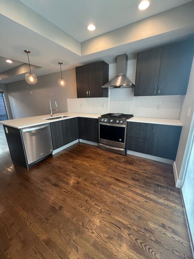 2858 Hazel Ct