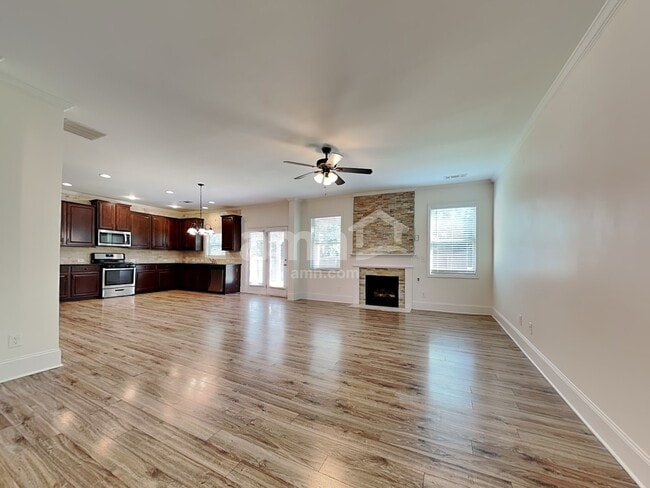 Photo - 4880 Roseman Trail