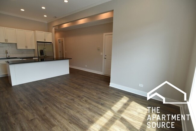 Photo - 3212 N Halsted St Unidad 1A