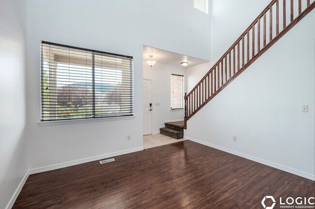 Photo - 5878 Arlinridge Dr