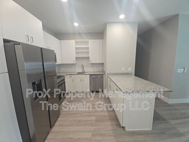 Photo - 701 Bates Ave SW Unit 104