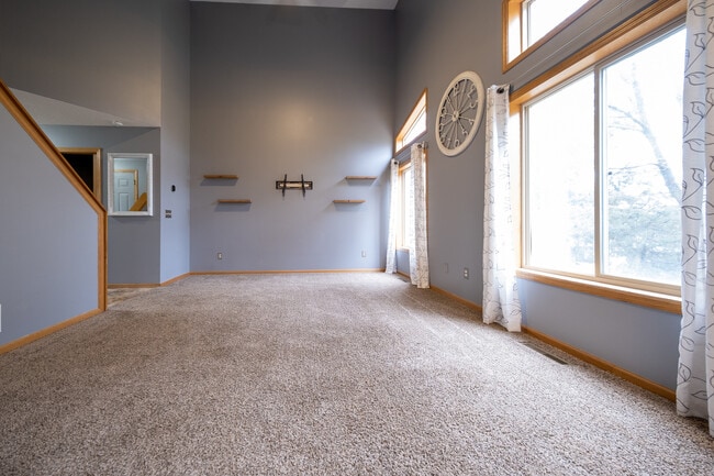 Photo - 800 Bradbury Cir