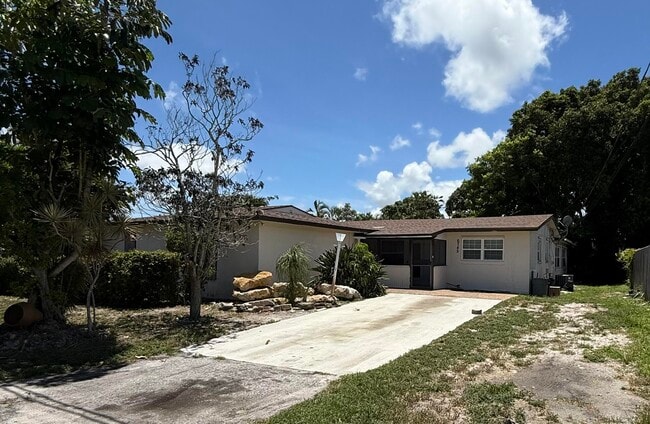 Photo - 6745 Venetian Dr Casa