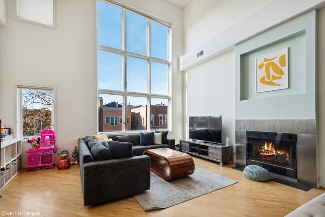 Photo - 1111 N Paulina St Unit 3