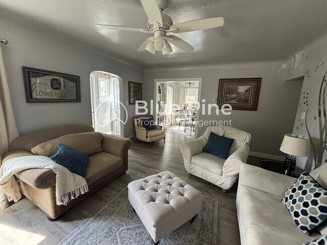 306 Lawton St Unit 2