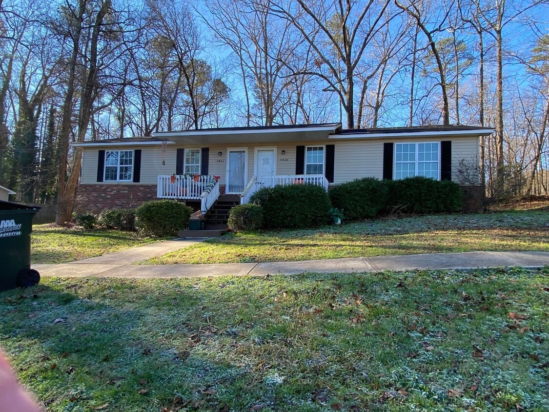 2 Bedroom 1 Bathroom Duplex in Winterville! - 2 Bedroom 1 Bathroom Duplex in Winterville!