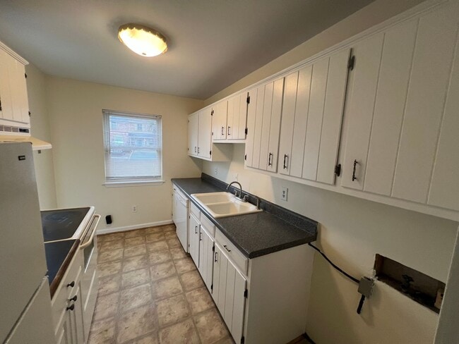 Photo - 934 Maryland Ave