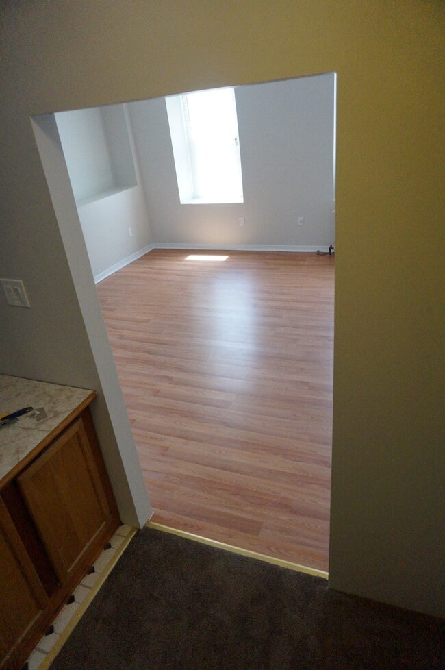 3513 Bowman St Unit 2