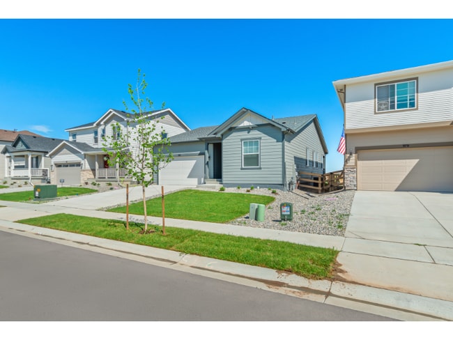 Photo - 983 Rustling St