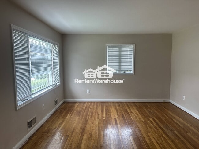 Photo - 223 Deep Dale Dr