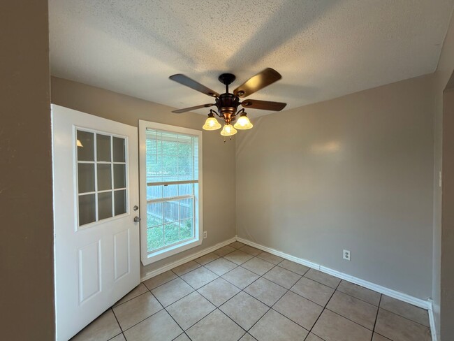 Photo - 358 Valley Park Dr