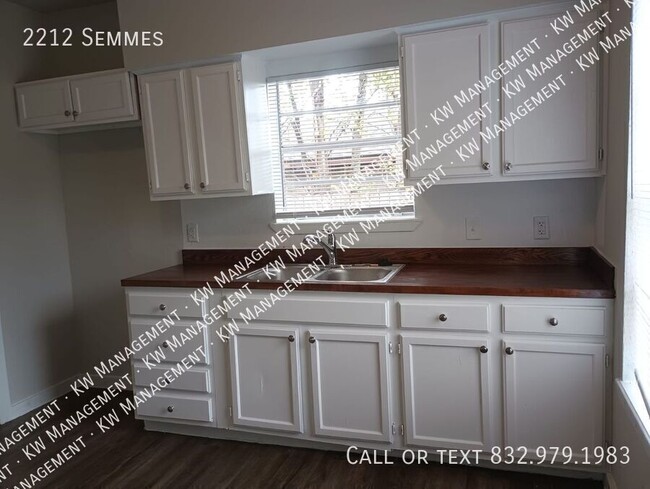 Photo - 2212 Semmes-