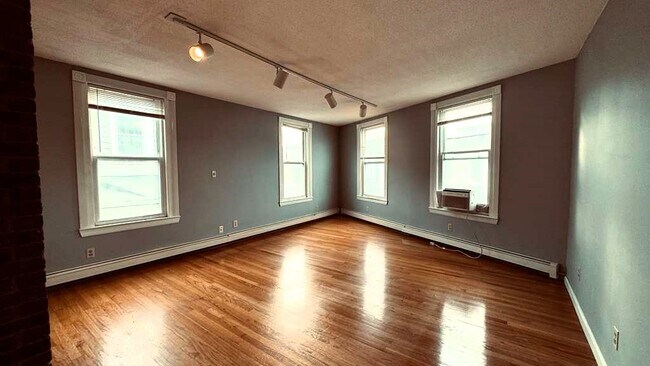 62 River St Unit 3