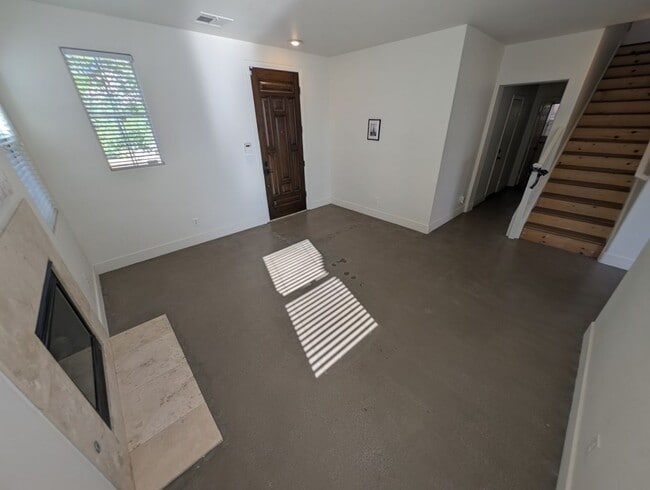 Photo - 520 Ivy Spring St