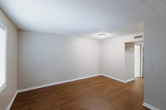 1Br.living room.jpg