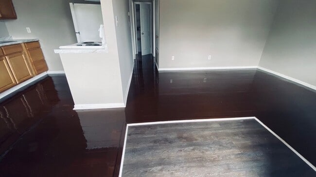 Photo - Monthly Paid Rent Unit 5