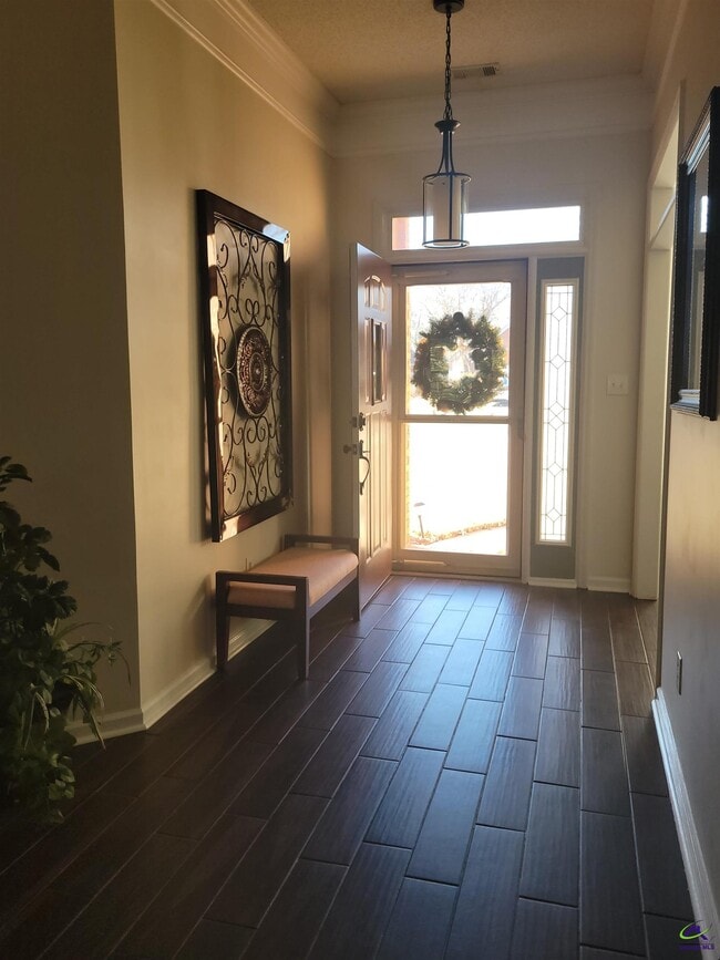 Photo - 206 Rhett Ct