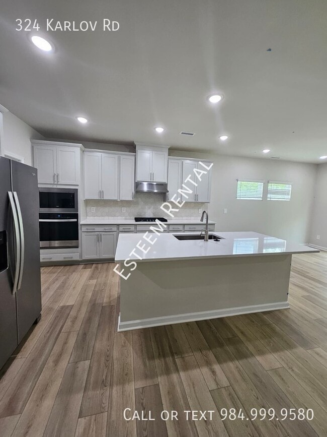 Photo - 324 Karlov Rd
