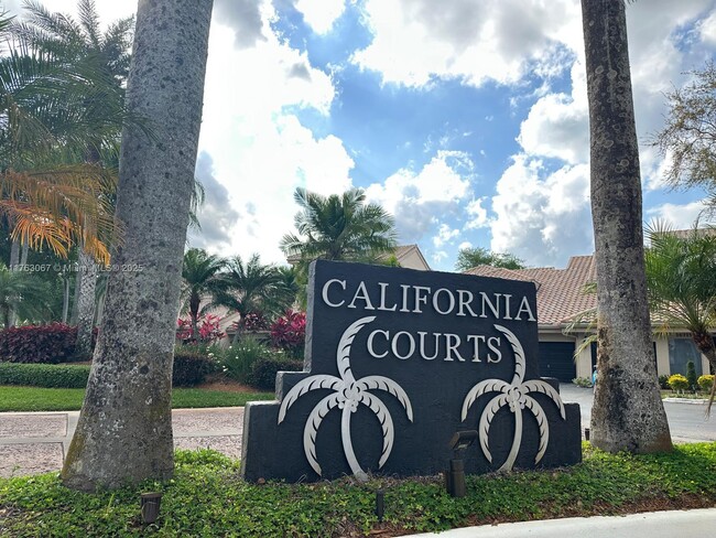 Photo - 16369 Malibu Dr Condo Unit 53