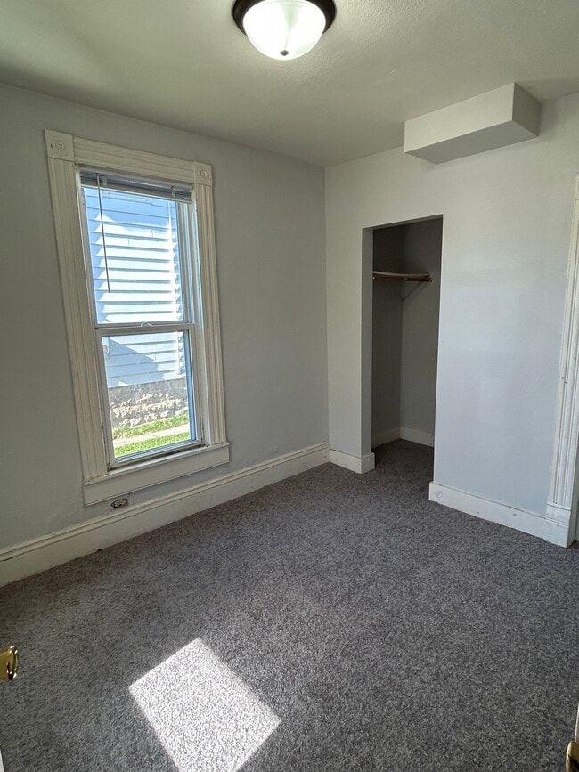 Photo - 732 Scott Ave