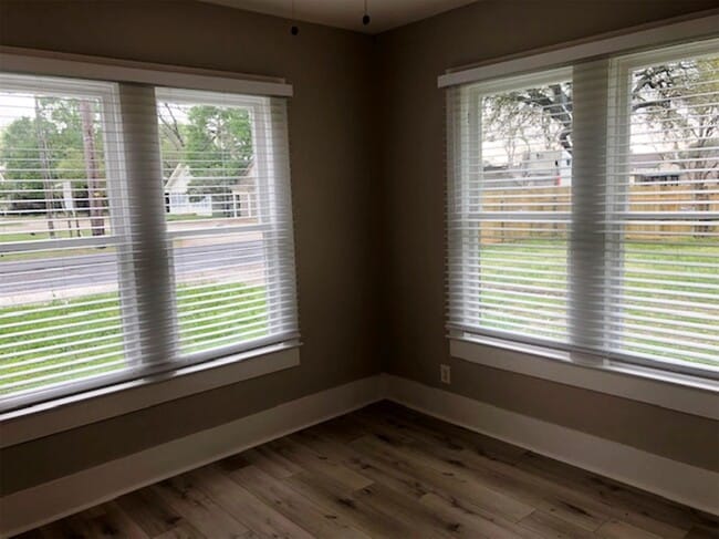 Photo - 3022 School St