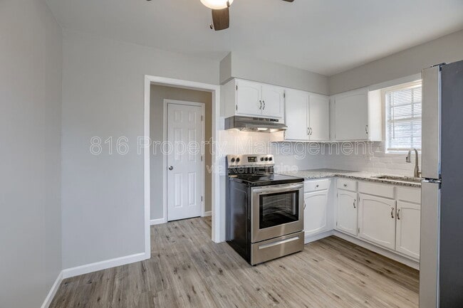 Photo - 1103 E Sea Ave