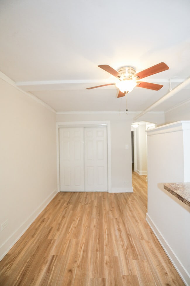 Photo - 5210 S Woodlawn Ave