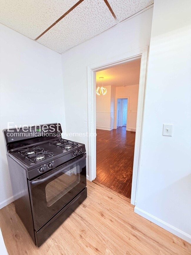 Photo - Charming Home with Fenced Yard & Hookups / 3 Beds & 1 Bath / Voucher Accepted / Pets Not Allowed ...