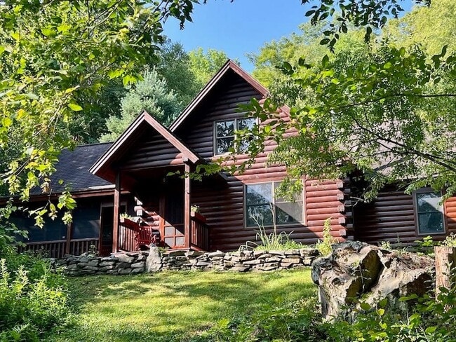 Building Photo - 5451 River Rd Rental
