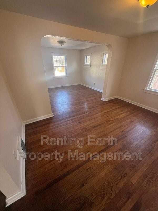 Photo - 7138 Garesche Ave