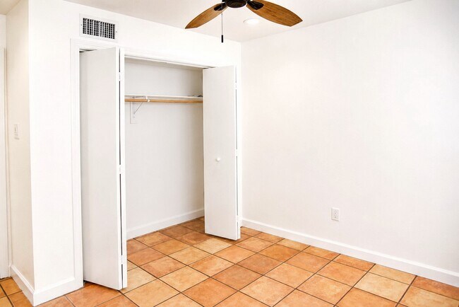 Photo - 2744 Briarhurst Dr Unit 31