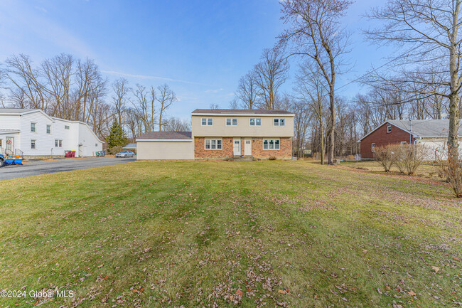 Photo - 121 A Guideboard Rd Townhome