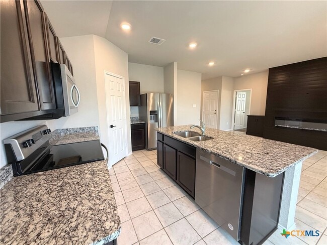 Photo - 4902 Vivien St