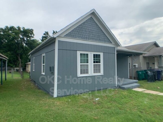 Photo - 115 SW 23rd St Unit #A