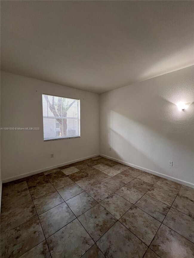 Photo - 1666 SE 27th Ct Unit 106