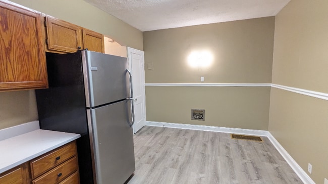 Photo - 5042 Mardel Ave