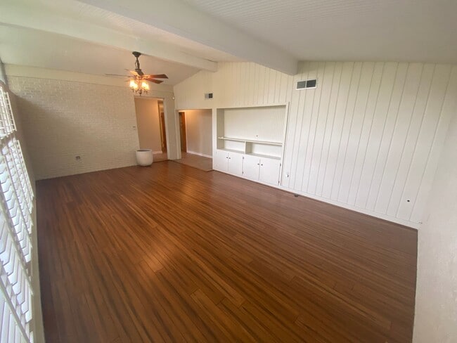 3 Bedroom House in the Garden District - 3 Bedroom House in the Garden District